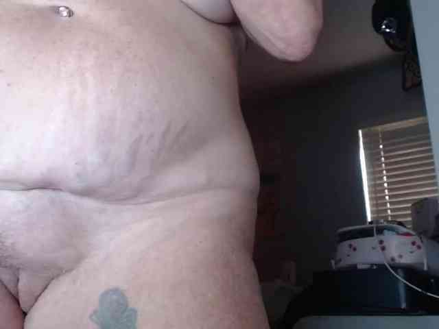 Modelo: April_XO