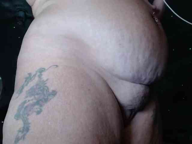 April_XO webcam
