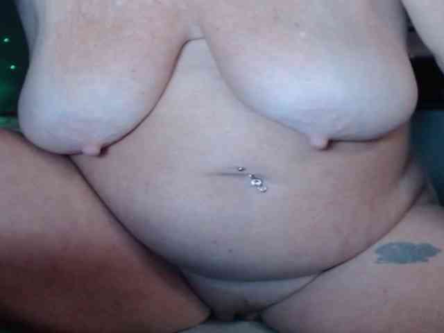 April_XO webcam
