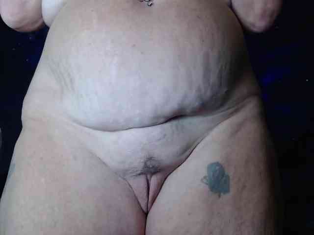 April_XO webcam