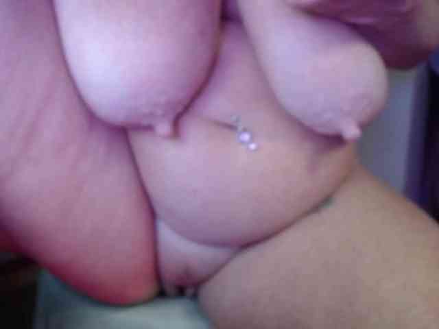 April_XO webcam