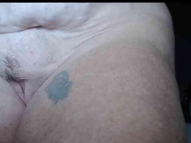 April_XO webcam