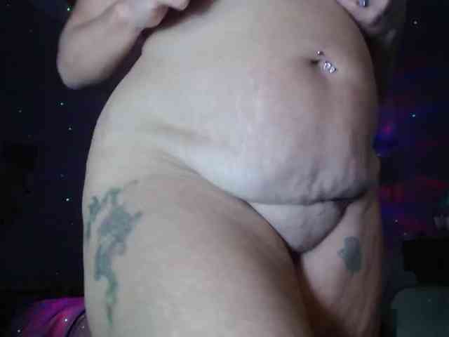 Modelo: April_XO
