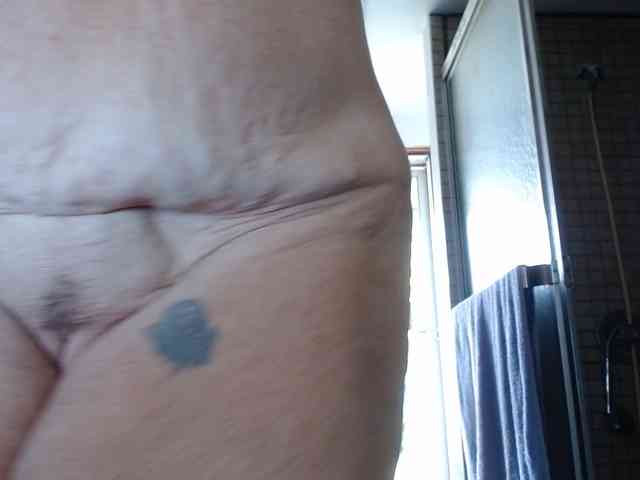 Modelo: April_XO