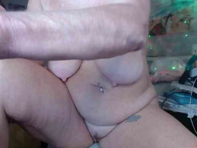 April_XO webcam