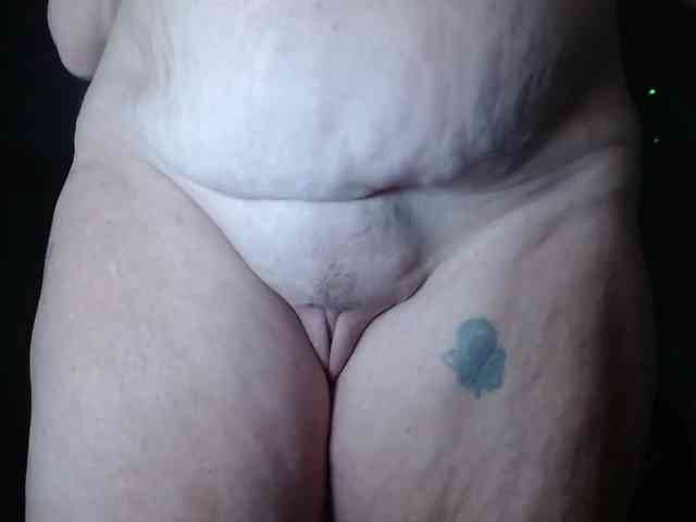 April_XO webcam