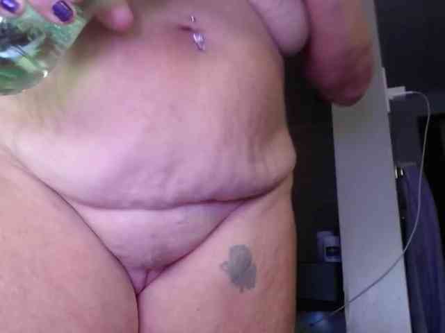 Modelo: April_XO