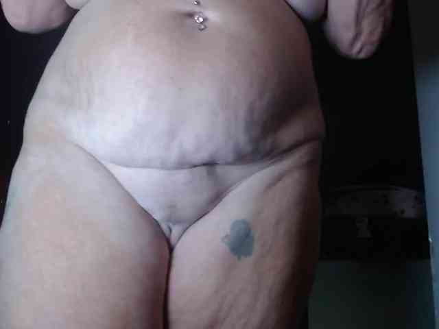 April_XO webcam