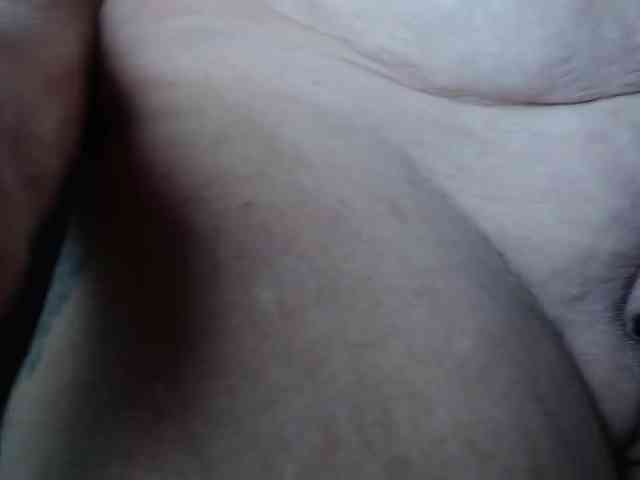 April_XO webcam