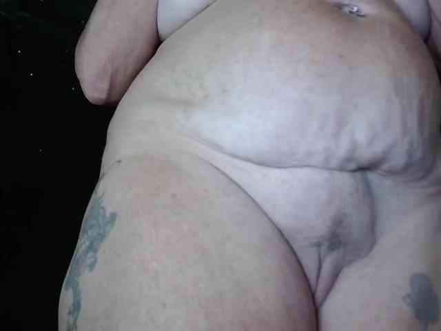 April_XO webcam
