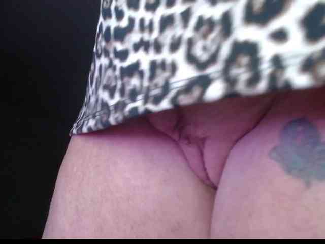 April_XO webcam