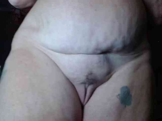 April_XO webcam