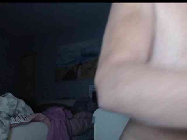 April_XO webcam