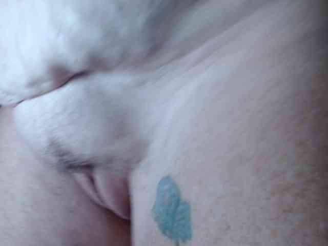 April_XO webcam