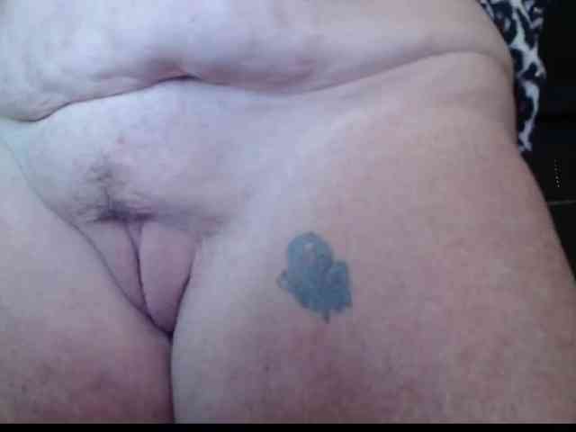 April_XO webcam