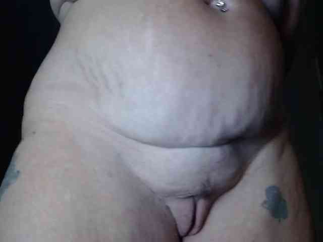 April_XO webcam