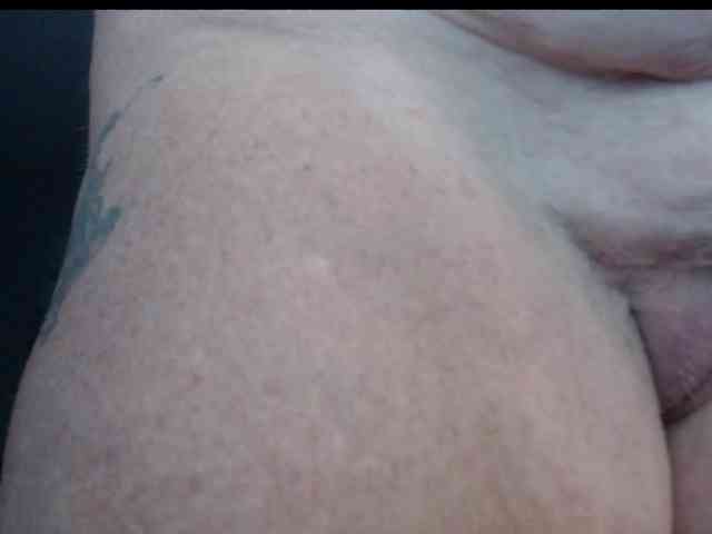 April_XO webcam