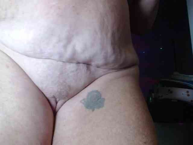 Modelo: April_XO