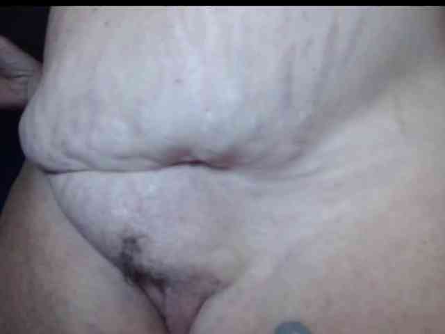 April_XO webcam