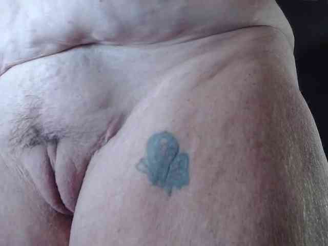 Modelo: April_XO