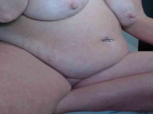 April_XO webcam