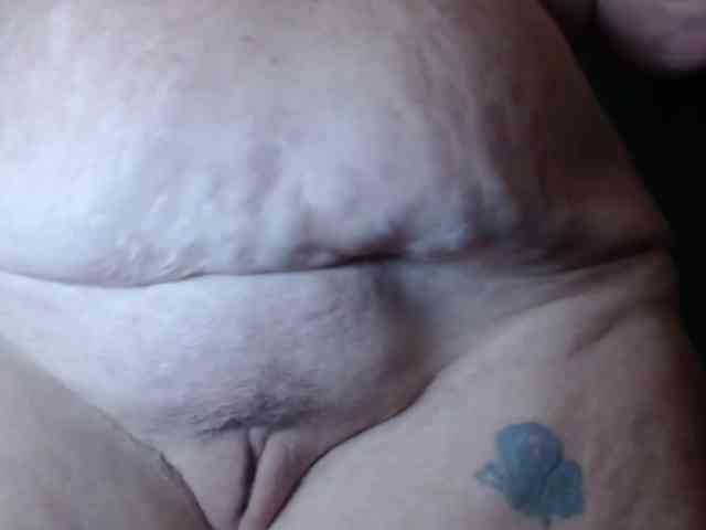 Modelo: April_XO