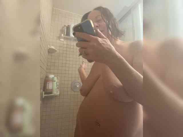 April_XO webcam