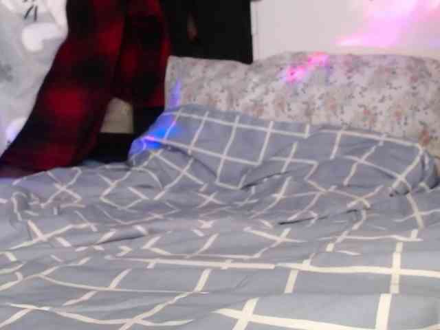 April_XO webcam