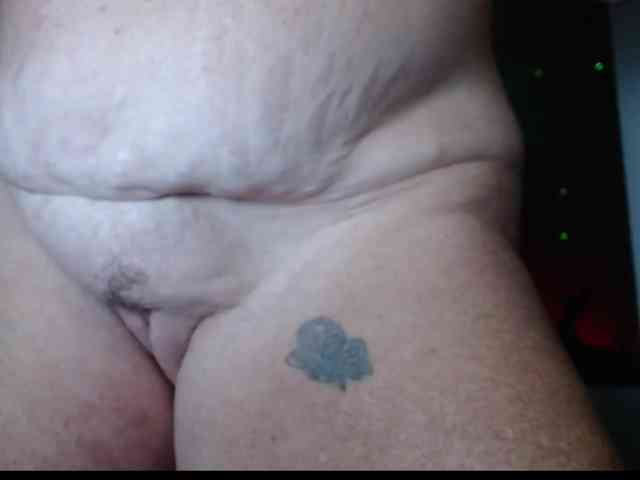 Modelo: April_XO