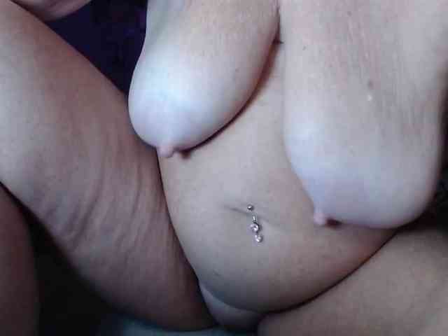 April_XO webcam