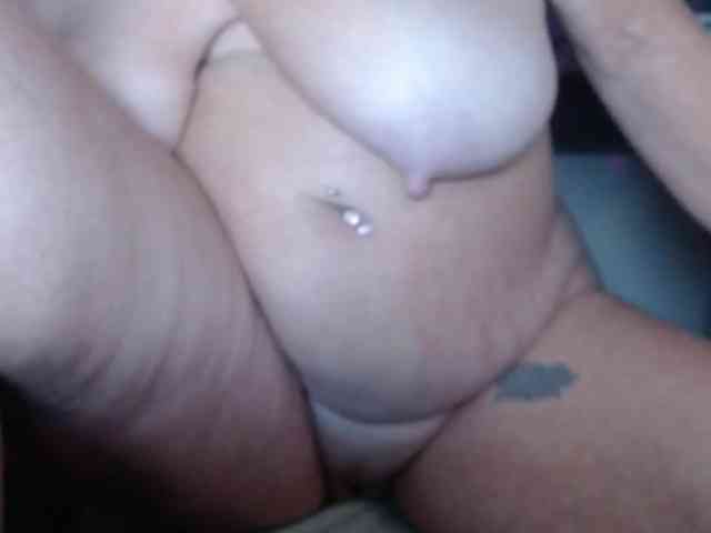 April_XO webcam