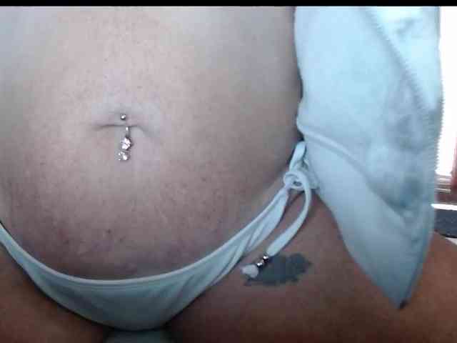 April_XO webcam