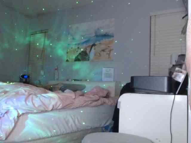 April_XO webcam