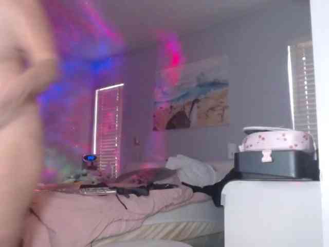 April_XO webcam