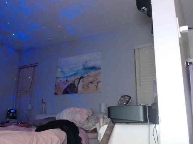 April_XO webcam