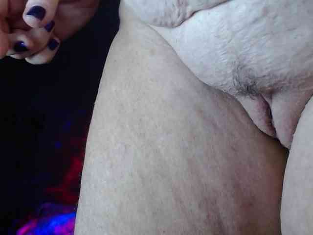 Modelo: April_XO