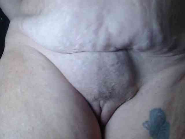 April_XO webcam