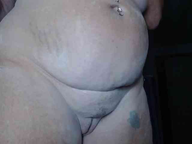 April_XO webcam