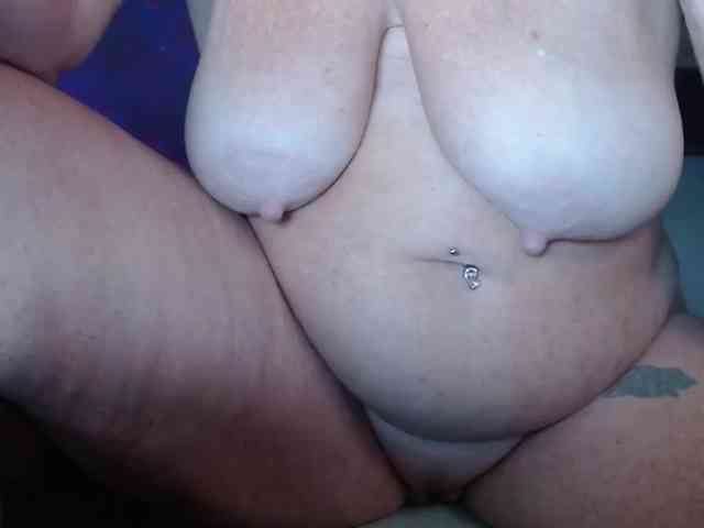 April_XO webcam