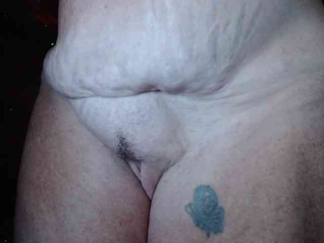 April_XO webcam