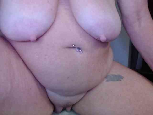 April_XO webcam