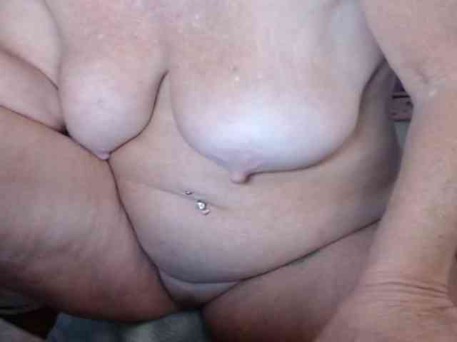 Modelo: April_XO