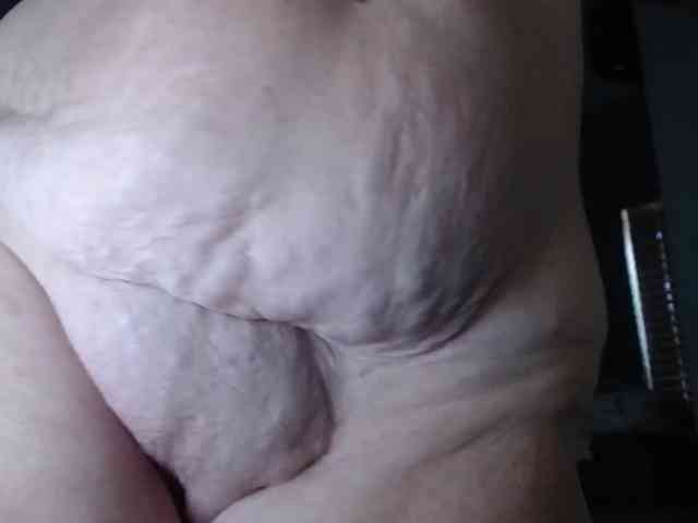 April_XO webcam