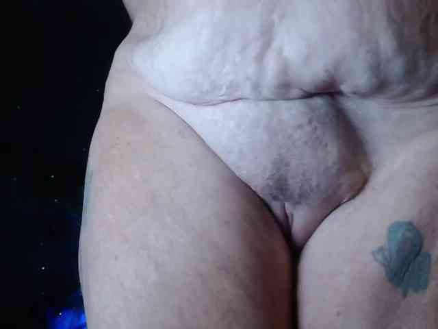 Modelo: April_XO