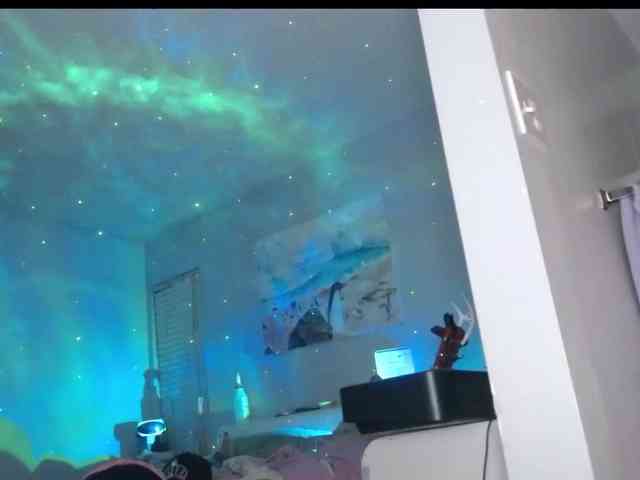 April_XO webcam