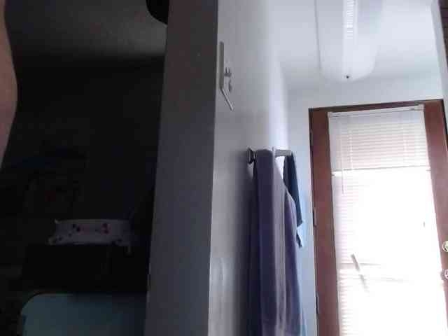 April_XO webcam