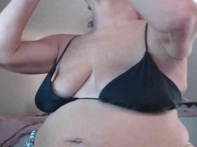 Modelo: April_XO