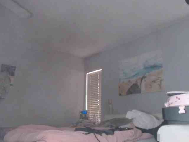 April_XO webcam