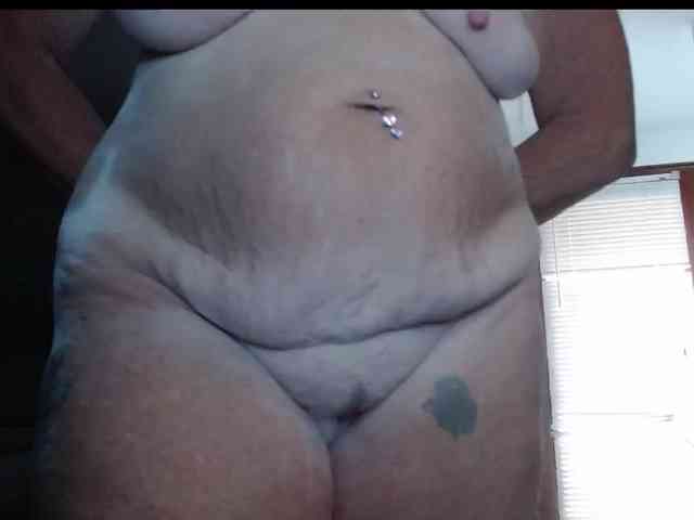 April_XO webcam