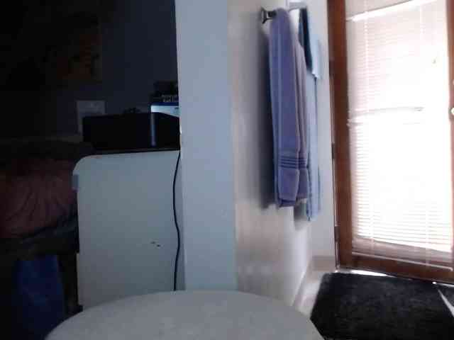 April_XO webcam